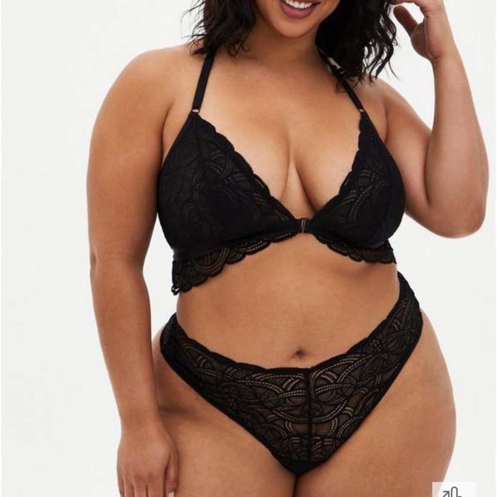 Torrid Scroll Lace Front Close Bralette & Thong Panty